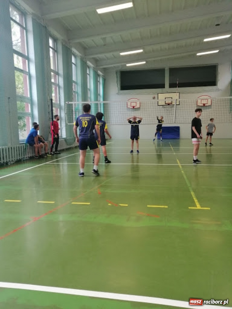 Zdjęcie w galerii na portalu naszraciborz.pl: Mistrzostw Raciborza w Dwójkach Siatkarskich Chłopców  wiadomości z regionu