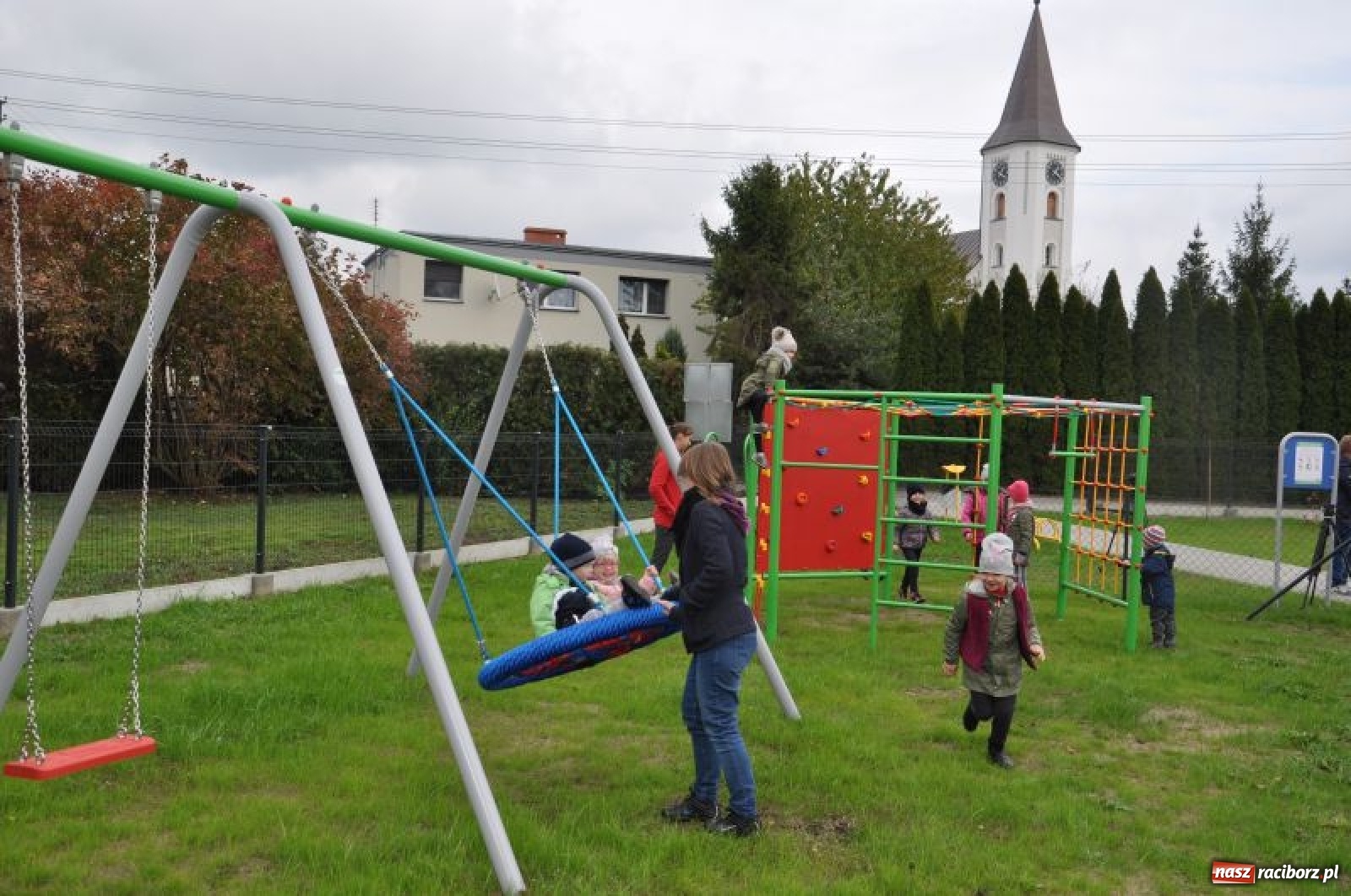 Zdjęcie w galerii na portalu naszraciborz.pl: Turze ma swój rodzinny park rozrywki wiadomości z regionu