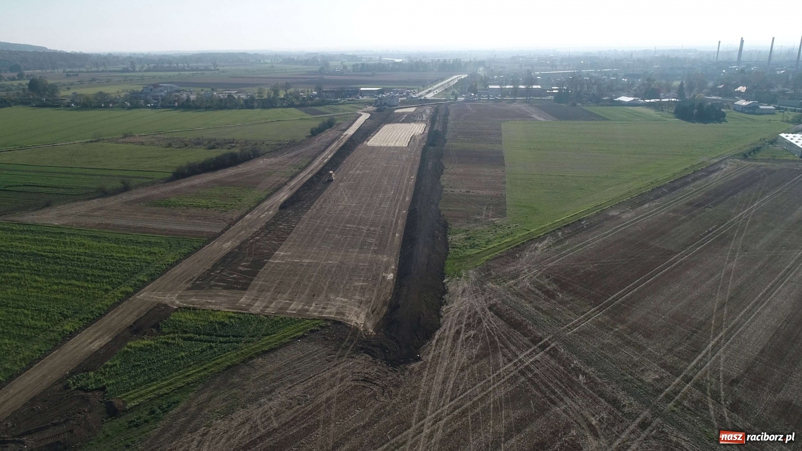 Zdjęcie w galerii na portalu naszraciborz.pl: Szybkie tempo budowy wschodniej obwodnicy Raciborza [HARMONOGRAM ROBÓT]  wiadomości z regionu