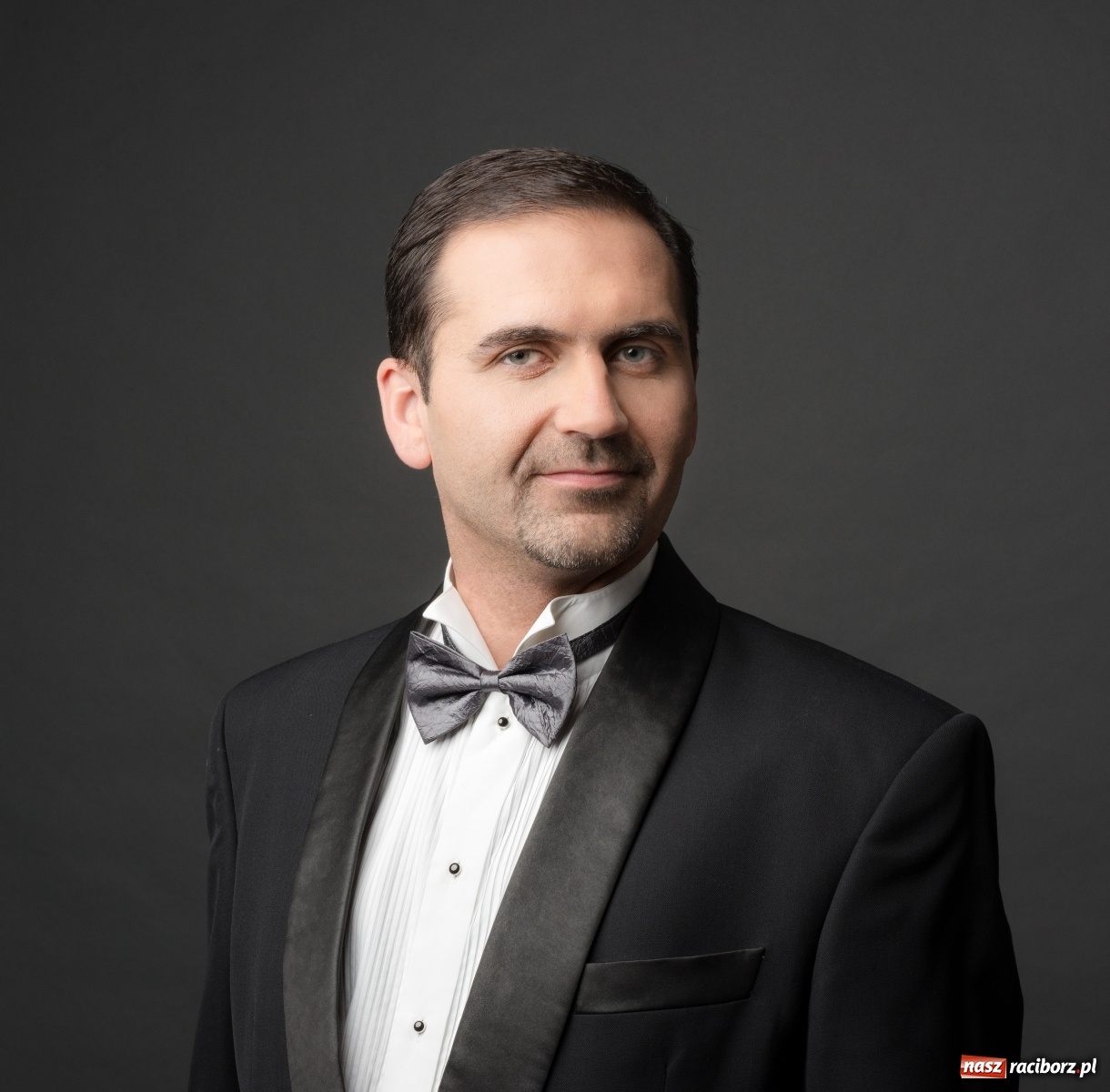 Zdjęcie w galerii na portalu naszraciborz.pl: Klasyka z humorem. Wielka Gala Sylwestrowa w RCK wiadomości z regionu