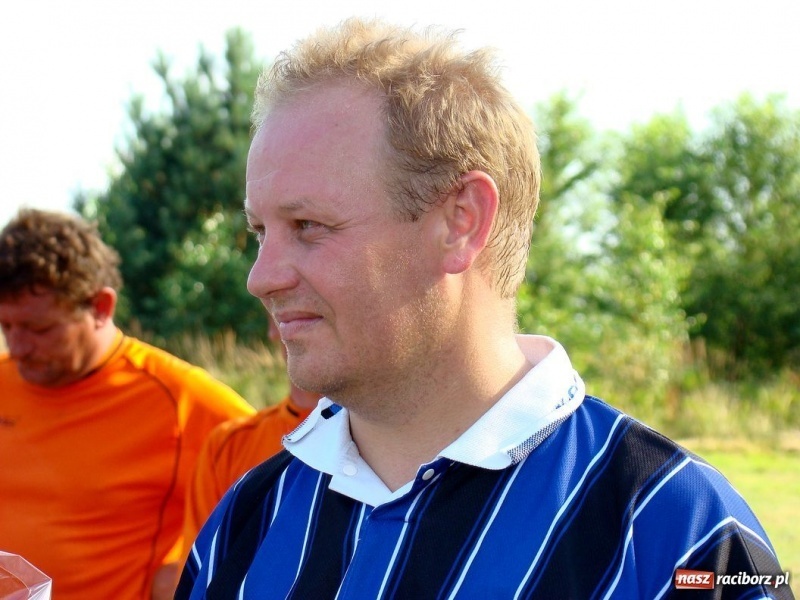 Zdjęcie w galerii na portalu naszraciborz.pl: Walka o kalosze wójta wiadomości z regionu