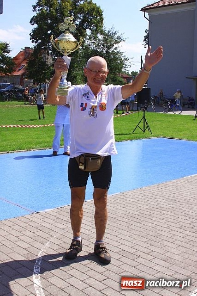 Zdjęcie w galerii na portalu naszraciborz.pl: Na rowerach promowali trzeźwość wiadomości z regionu