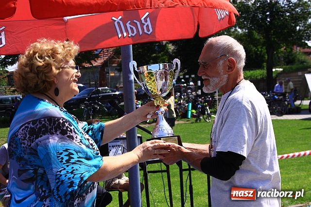 Zdjęcie w galerii na portalu naszraciborz.pl: Na rowerach promowali trzeźwość wiadomości z regionu