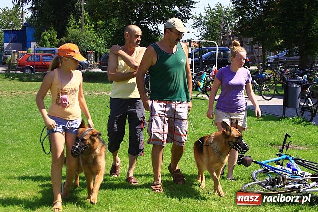 Zdjęcie w galerii na portalu naszraciborz.pl: Na rowerach promowali trzeźwość wiadomości z regionu