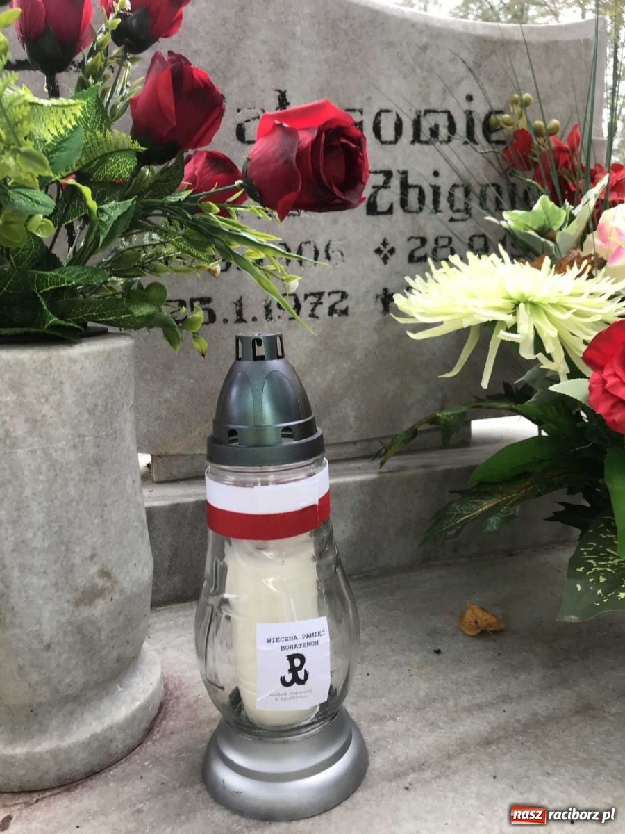 Zdjęcie w galerii na portalu naszraciborz.pl: Walcząc myśleli o Tobie. Żyjąc pamiętaj o nich! Polscy bohaterowie na naszych cmentarzach wiadomości z regionu