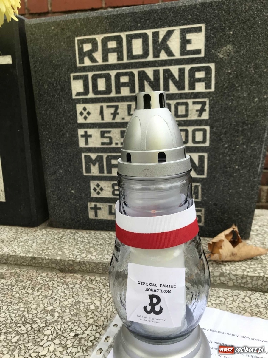 Zdjęcie w galerii na portalu naszraciborz.pl: Walcząc myśleli o Tobie. Żyjąc pamiętaj o nich! Polscy bohaterowie na naszych cmentarzach wiadomości z regionu