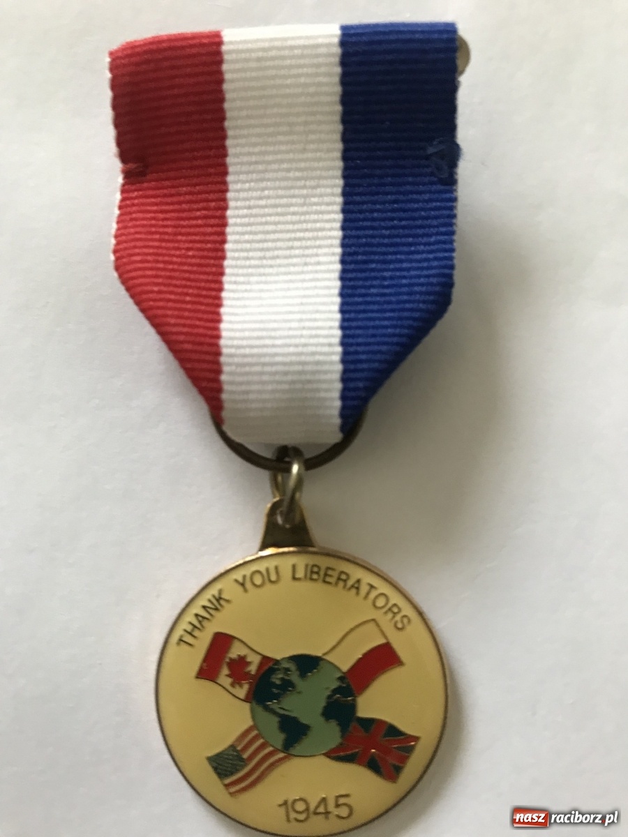 Zdjęcie w galerii na portalu naszraciborz.pl: Walcząc myśleli o Tobie. Żyjąc pamiętaj o nich! Polscy bohaterowie na naszych cmentarzach wiadomości z regionu