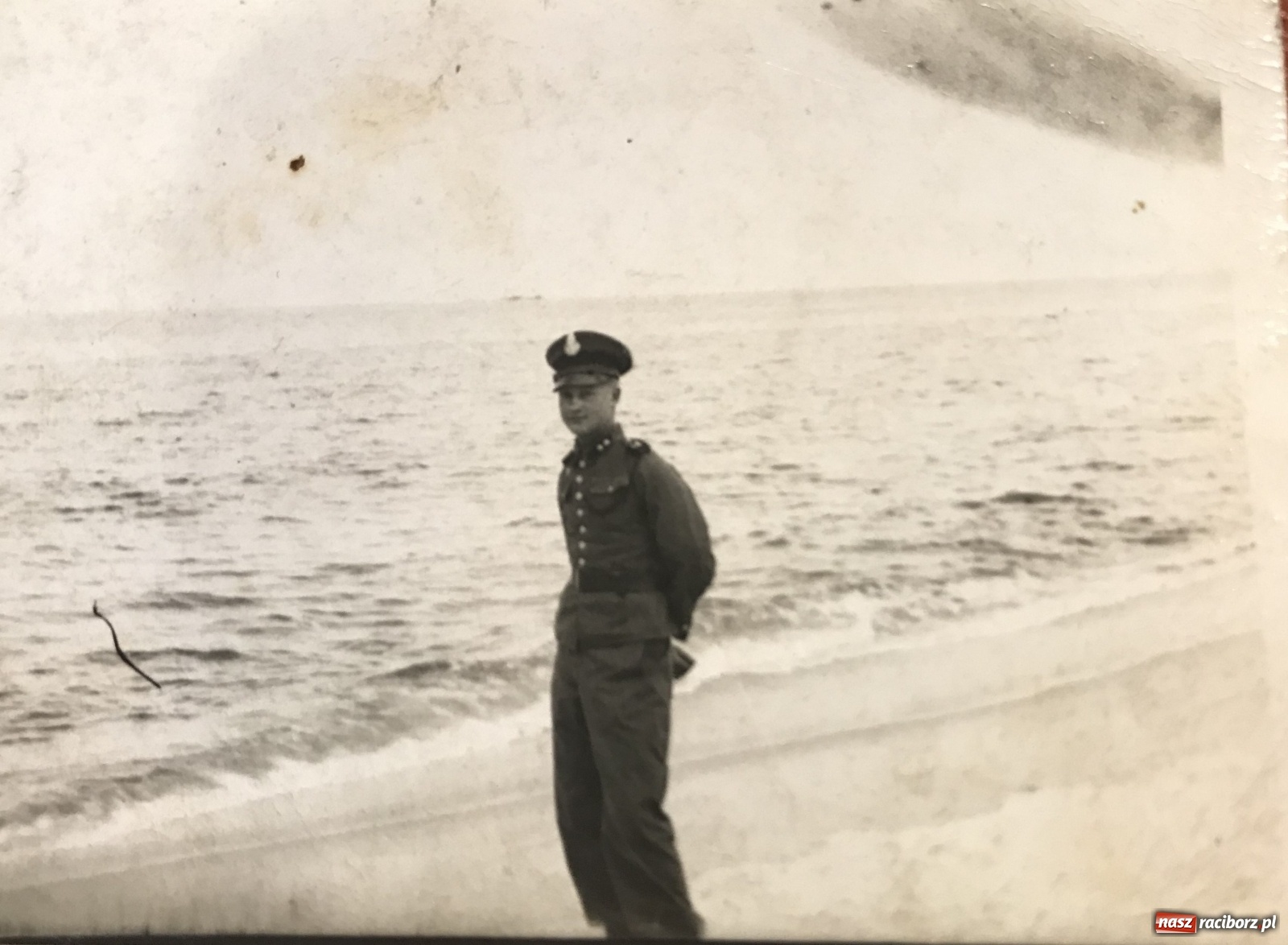 Zdjęcie w galerii na portalu naszraciborz.pl: Walcząc myśleli o Tobie. Żyjąc pamiętaj o nich! Polscy bohaterowie na naszych cmentarzach wiadomości z regionu