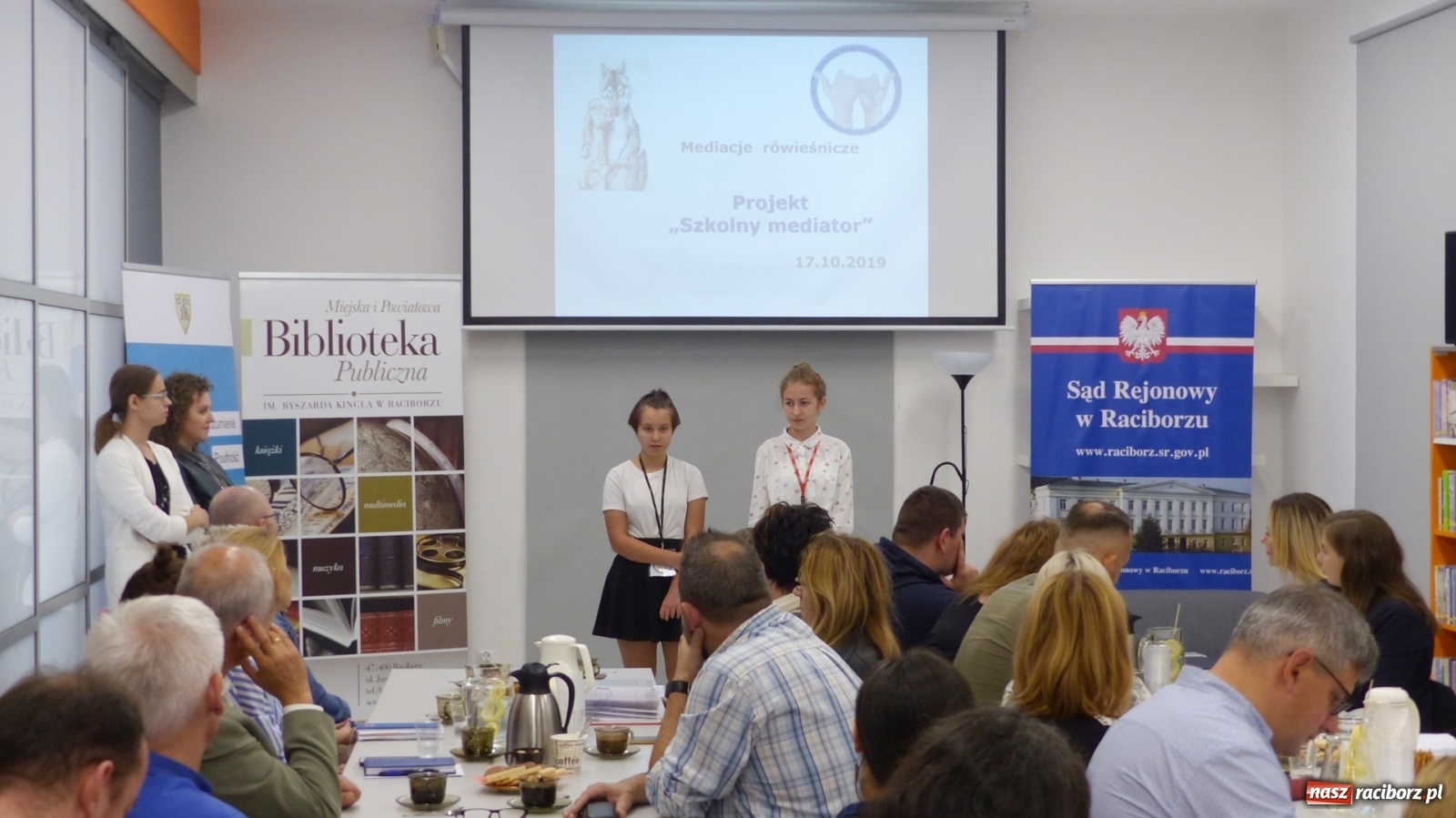 Zdjęcie w galerii na portalu naszraciborz.pl: W książnicy o mediacjach szkolnych i rówieśniczych wiadomości z regionu