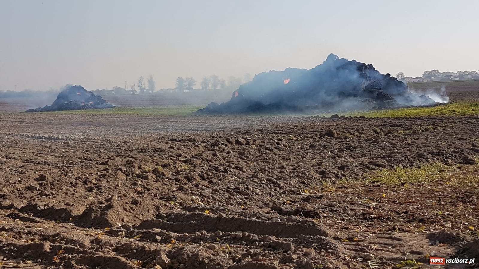 Zdjęcie w galerii na portalu naszraciborz.pl: Raport 998. 50 tys. złotych strat po pożarze w Owsiszczach wiadomości z regionu
