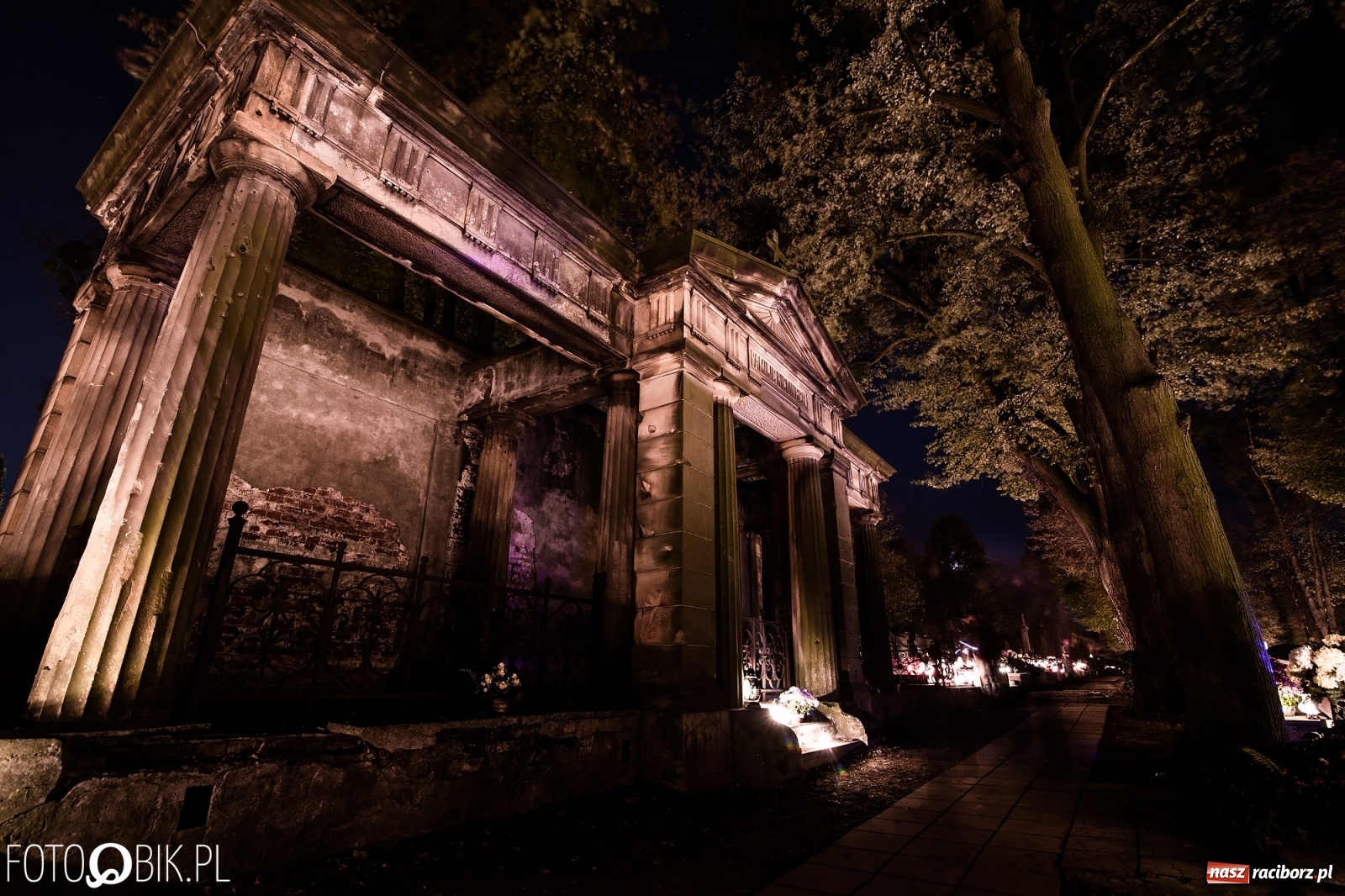 Zdjęcie w galerii na portalu naszraciborz.pl: Zbawieni w liczbie 144 tysięcy. Raciborskie Jeruzalem na Wszystkich Świętych [FOTO] wiadomości z regionu