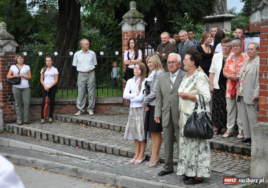 Zdjęcie w galerii na portalu naszraciborz.pl: Proboszcz wierny swojej drużynie wiadomości z regionu