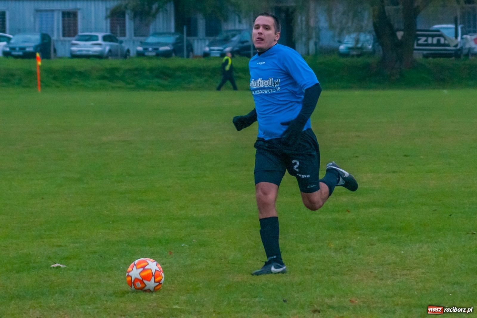 Zdjęcie w galerii na portalu naszraciborz.pl: Czarni lepsi od Rafako. 3000. mecz sędziego Czesława Sroki [FOTO] wiadomości z regionu