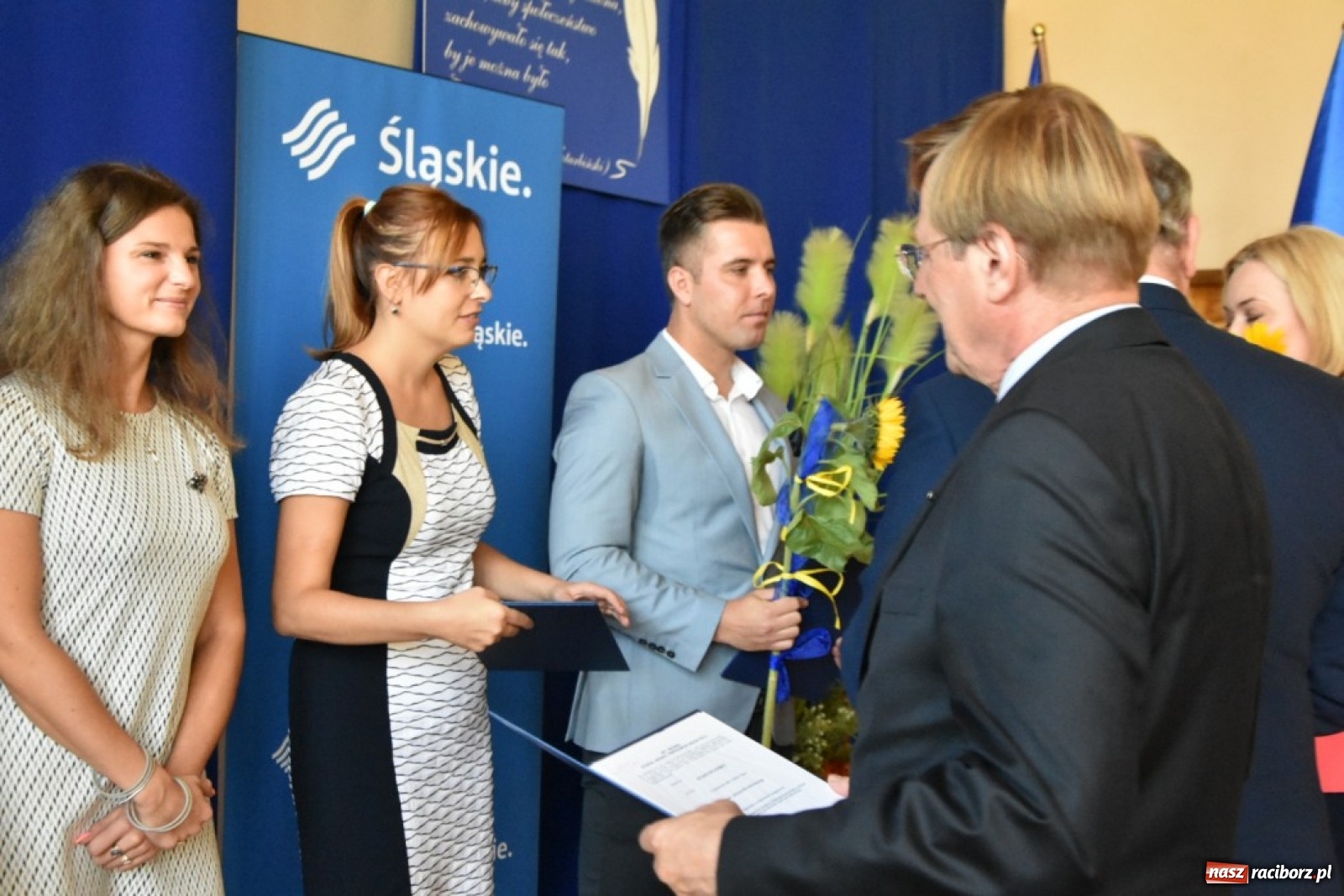 Zdjęcie w galerii na portalu naszraciborz.pl: Sławomir Szwed z nagrodą marszałka  wiadomości z regionu