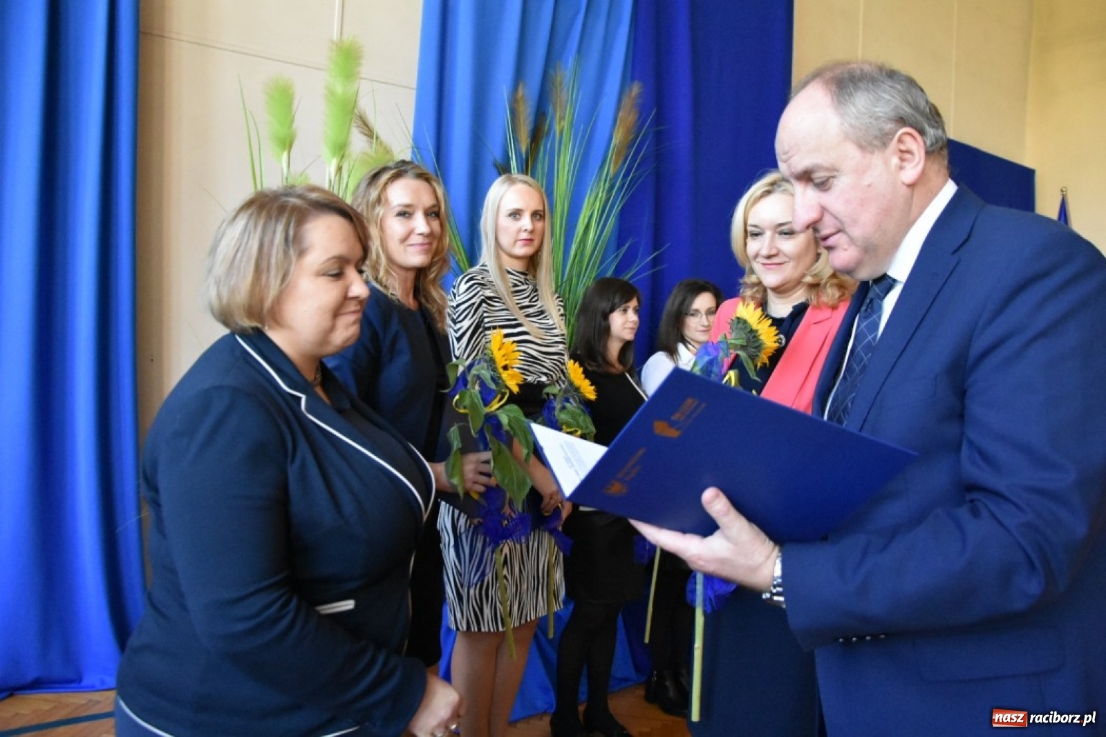 Zdjęcie w galerii na portalu naszraciborz.pl: Sławomir Szwed z nagrodą marszałka  wiadomości z regionu