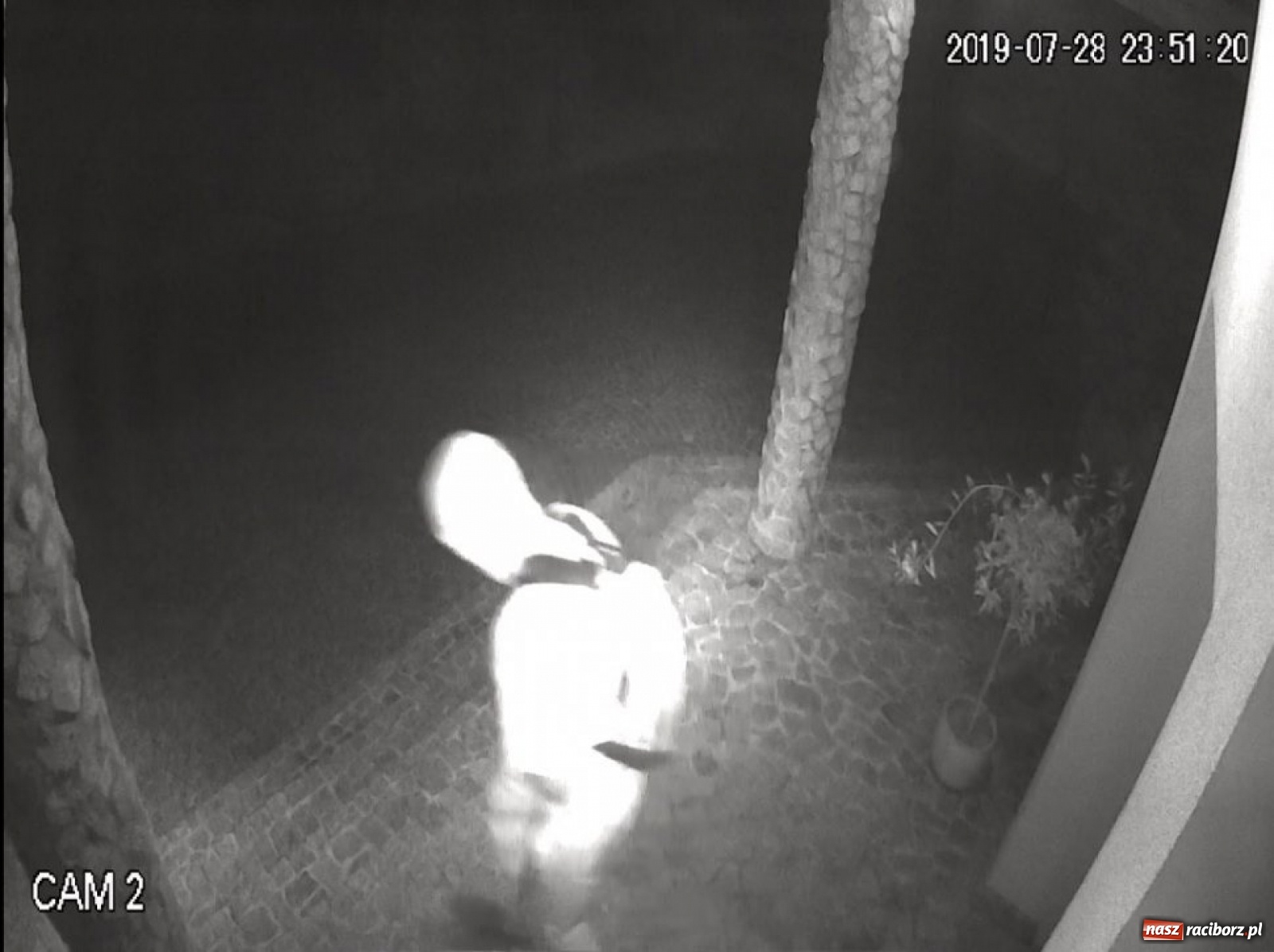 Zdjęcie w galerii na portalu naszraciborz.pl: Ten mężczyzna okradł dom. Szuka go policja wiadomości z regionu