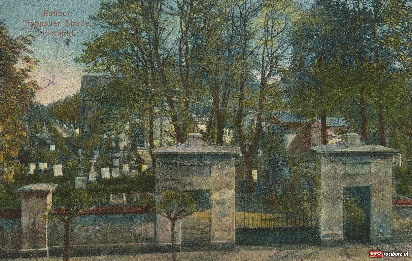 Zdjęcie w galerii na portalu naszraciborz.pl: Kartka z kalendarza. Poświęcenie kaplicy w stylu greckiej świątyni  wiadomości z regionu