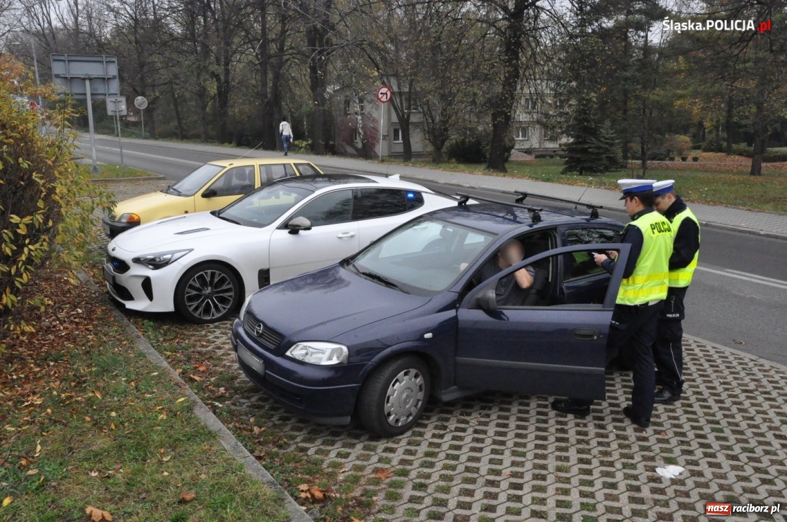 Zdjęcie w galerii na portalu naszraciborz.pl: Policja analizuje filmiki wysyłane przez internatów  wiadomości z regionu