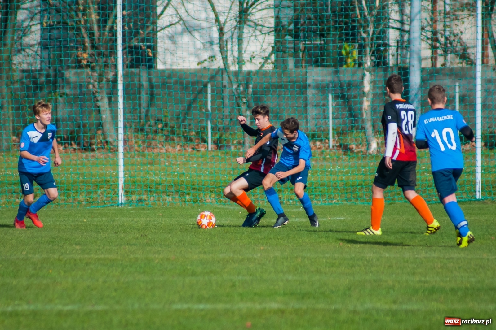 Zdjęcie w galerii na portalu naszraciborz.pl: Trampkarze Unii bezlitośni dla Połomi [FOTO] wiadomości z regionu