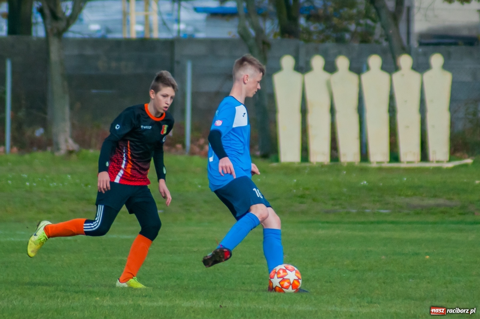 Zdjęcie w galerii na portalu naszraciborz.pl: Trampkarze Unii bezlitośni dla Połomi [FOTO] wiadomości z regionu