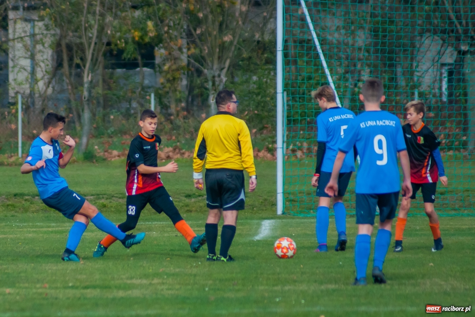 Zdjęcie w galerii na portalu naszraciborz.pl: Trampkarze Unii bezlitośni dla Połomi [FOTO] wiadomości z regionu