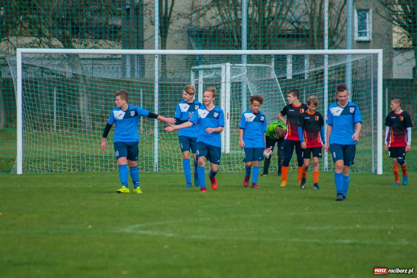 Zdjęcie w galerii na portalu naszraciborz.pl: Trampkarze Unii bezlitośni dla Połomi [FOTO] wiadomości z regionu