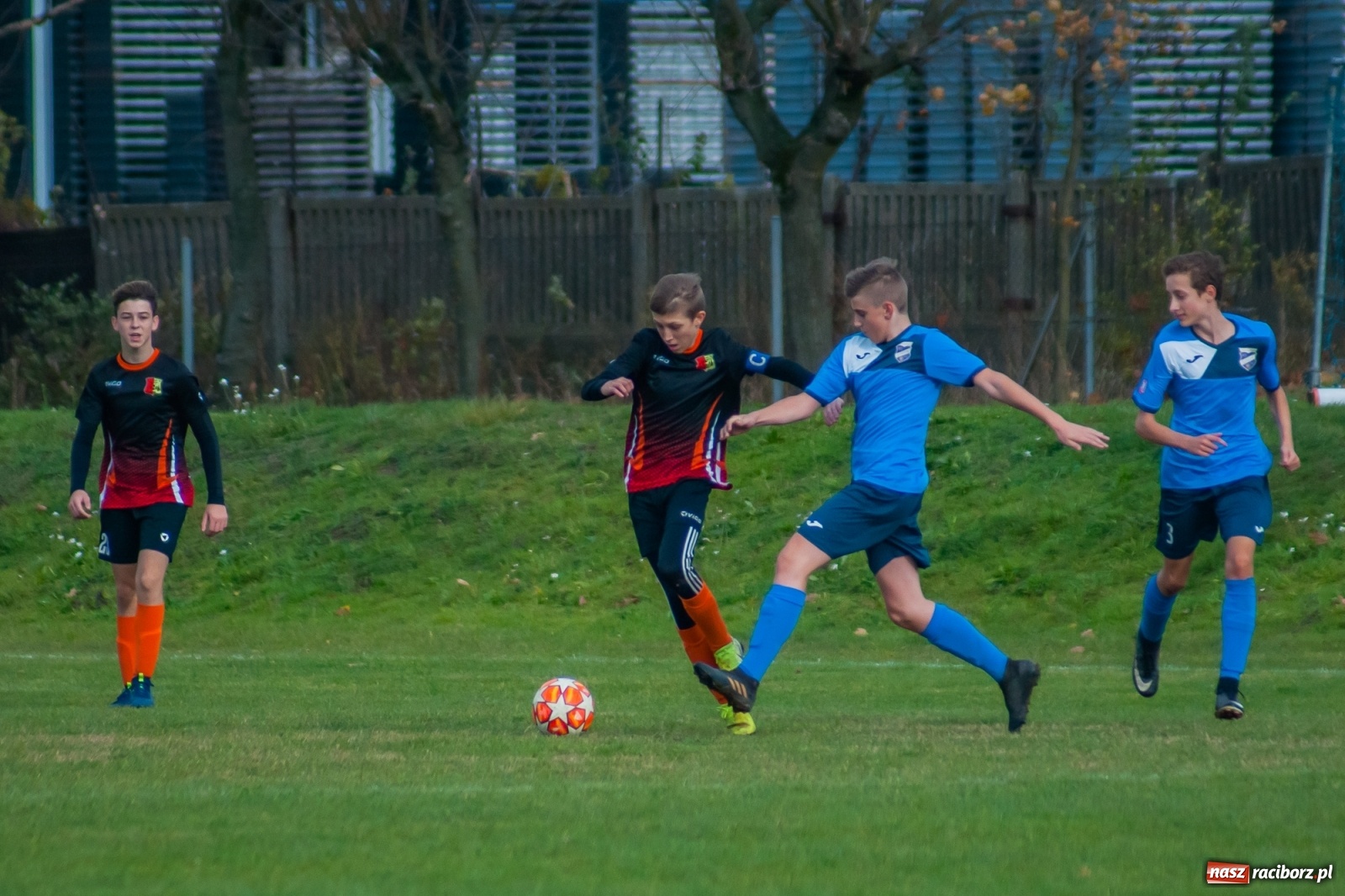 Zdjęcie w galerii na portalu naszraciborz.pl: Trampkarze Unii bezlitośni dla Połomi [FOTO] wiadomości z regionu