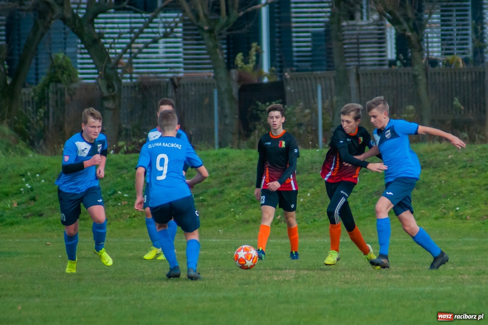 Zdjęcie w galerii na portalu naszraciborz.pl: Trampkarze Unii bezlitośni dla Połomi [FOTO] wiadomości z regionu