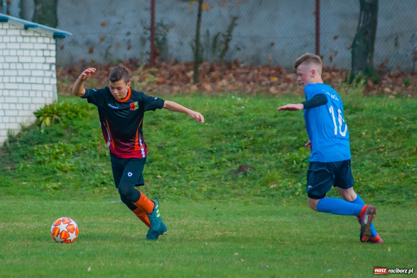 Zdjęcie w galerii na portalu naszraciborz.pl: Trampkarze Unii bezlitośni dla Połomi [FOTO] wiadomości z regionu