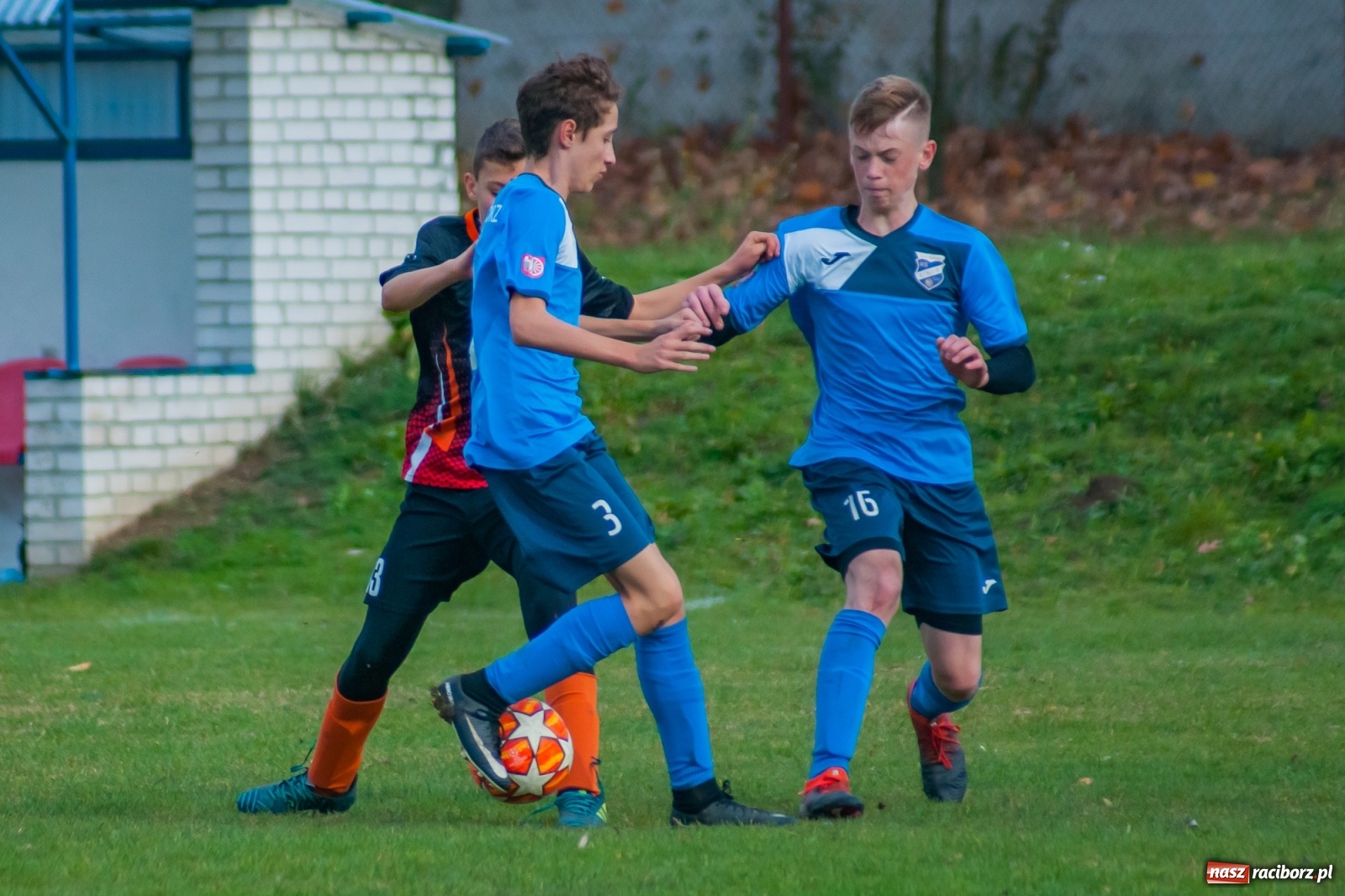Zdjęcie w galerii na portalu naszraciborz.pl: Trampkarze Unii bezlitośni dla Połomi [FOTO] wiadomości z regionu