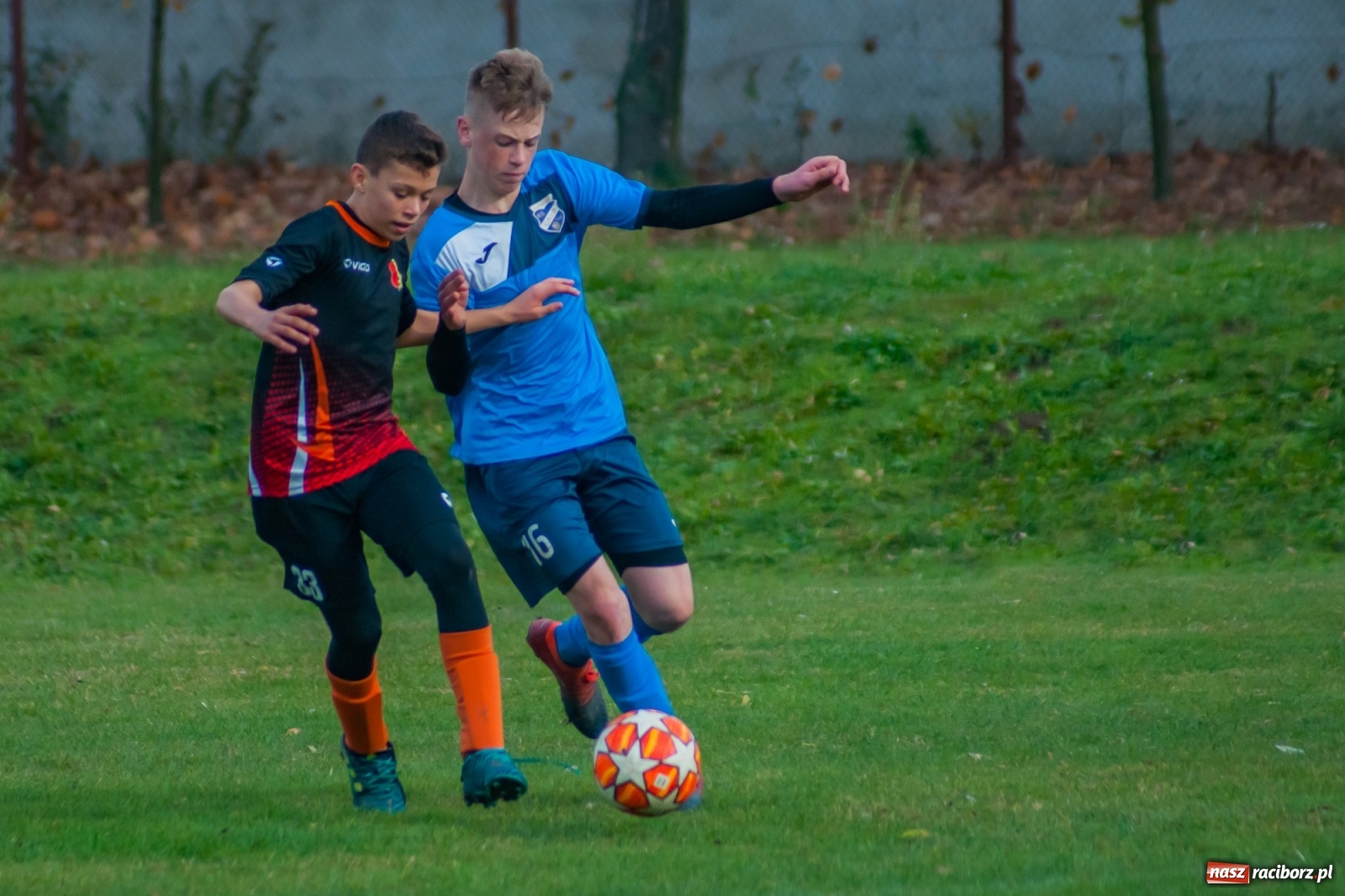 Zdjęcie w galerii na portalu naszraciborz.pl: Trampkarze Unii bezlitośni dla Połomi [FOTO] wiadomości z regionu