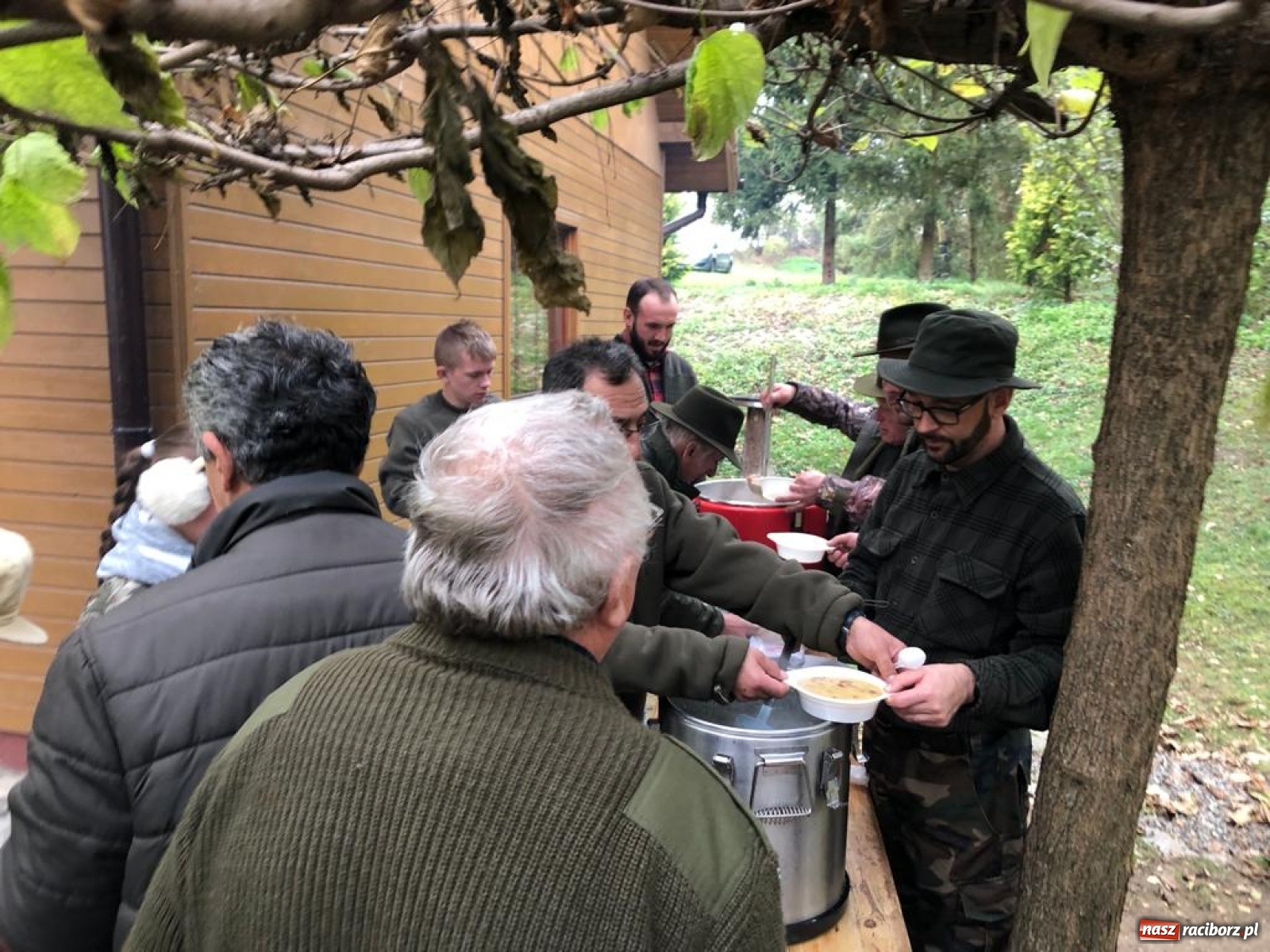 Zdjęcie w galerii na portalu naszraciborz.pl: W Bieńkowicach wspomniano świętego Huberta  wiadomości z regionu