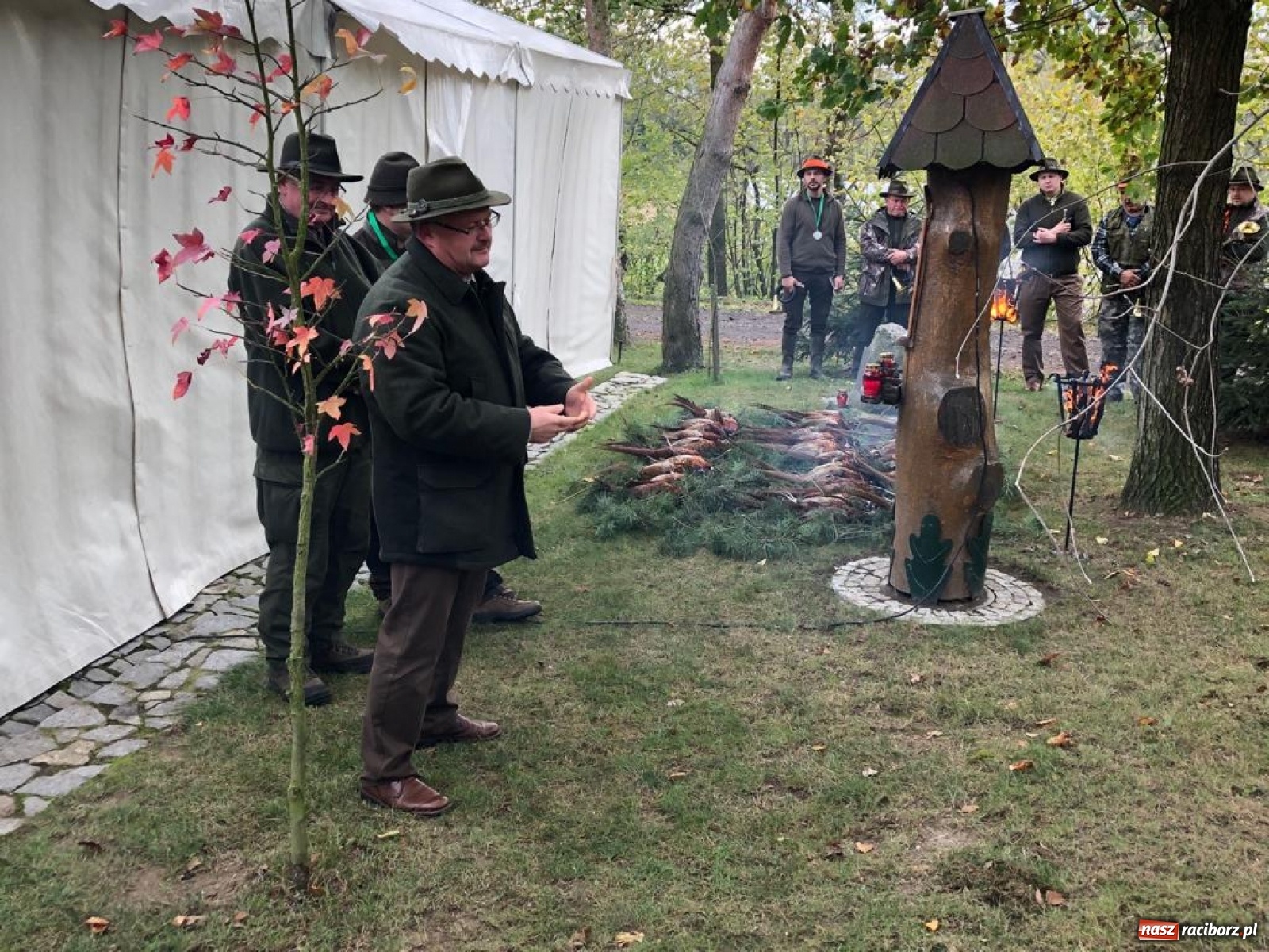 Zdjęcie w galerii na portalu naszraciborz.pl: W Bieńkowicach wspomniano świętego Huberta  wiadomości z regionu