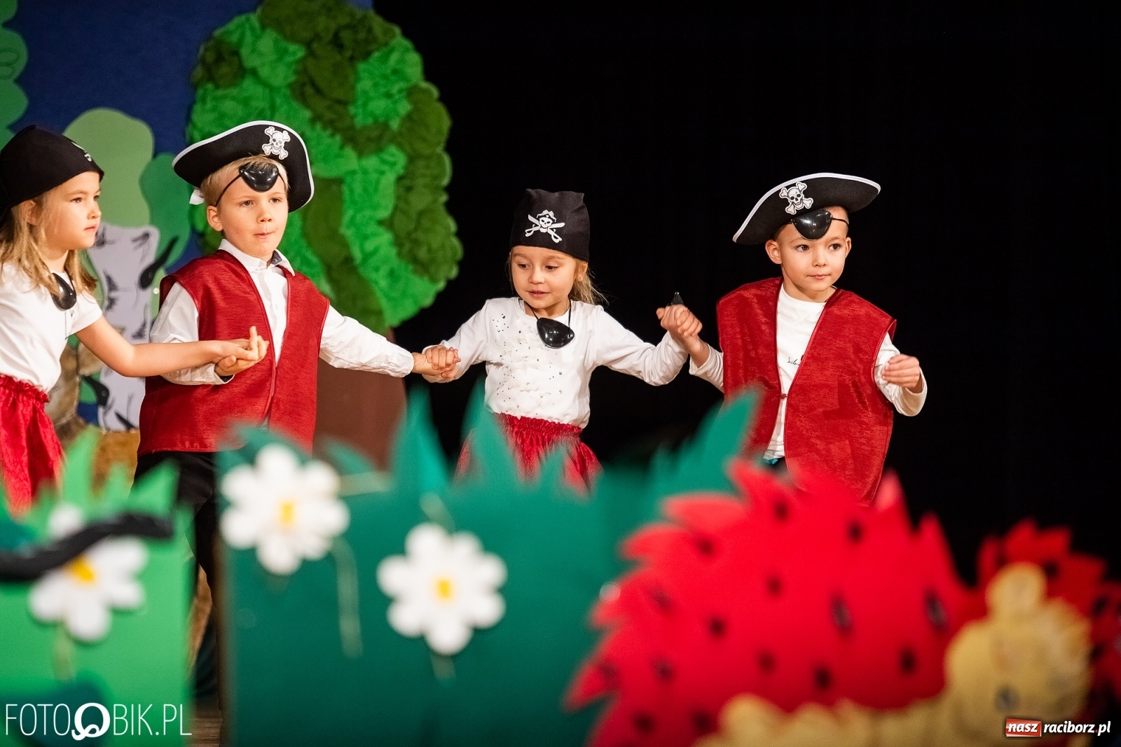 Zdjęcie w galerii na portalu naszraciborz.pl: XI Mini Festiwal Przedszkolaków w RCK wiadomości z regionu