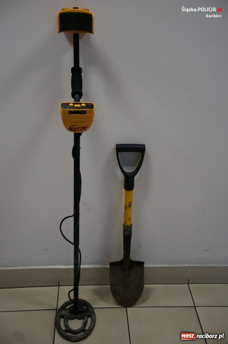 Zdjęcie w galerii na portalu naszraciborz.pl: Miał być sukces, a jest afera! Zatrzymanie rzekomego poszukiwacza skarbów odbija się policji czkawką wiadomości z regionu