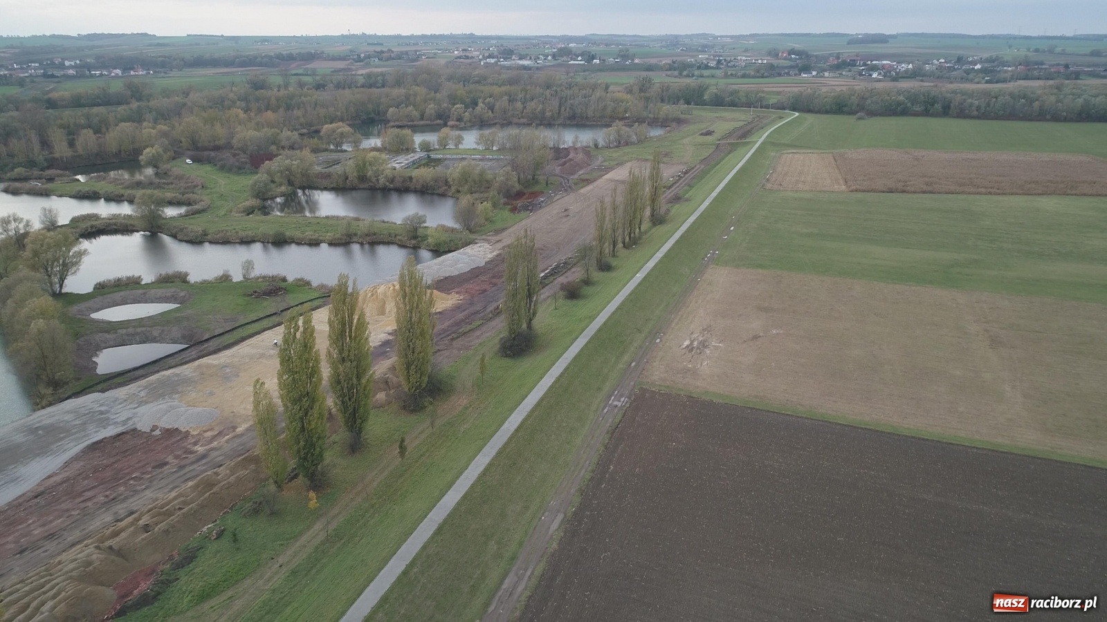 Zdjęcie w galerii na portalu naszraciborz.pl: Żwirownie na Ostrogu jak Malediwy. To jest możliwe! wiadomości z regionu