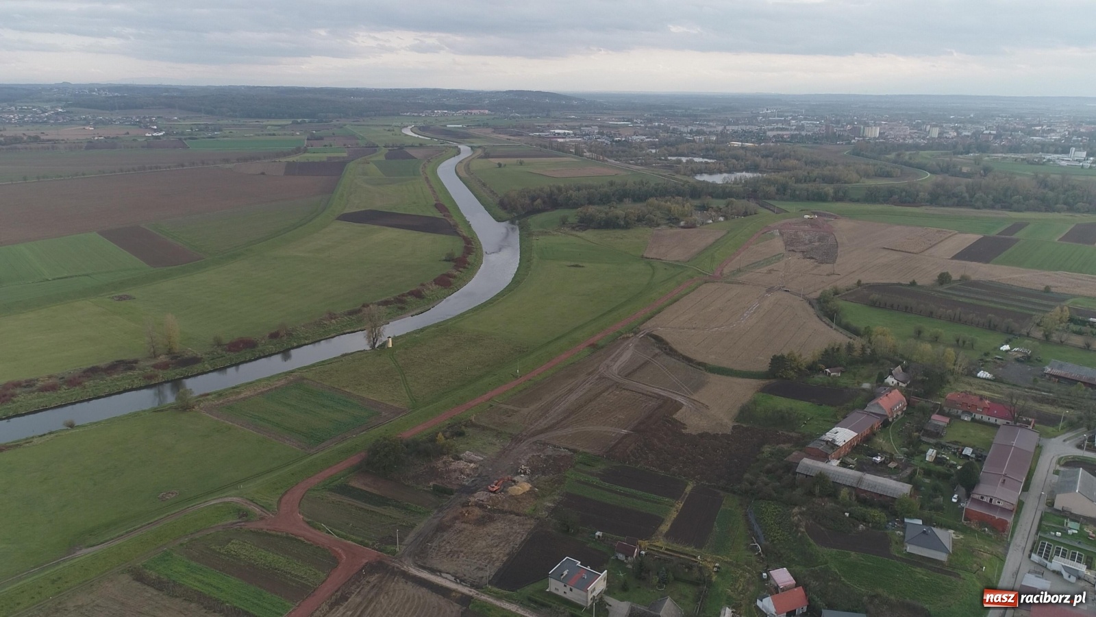 Zdjęcie w galerii na portalu naszraciborz.pl: Żwirownie na Ostrogu jak Malediwy. To jest możliwe! wiadomości z regionu