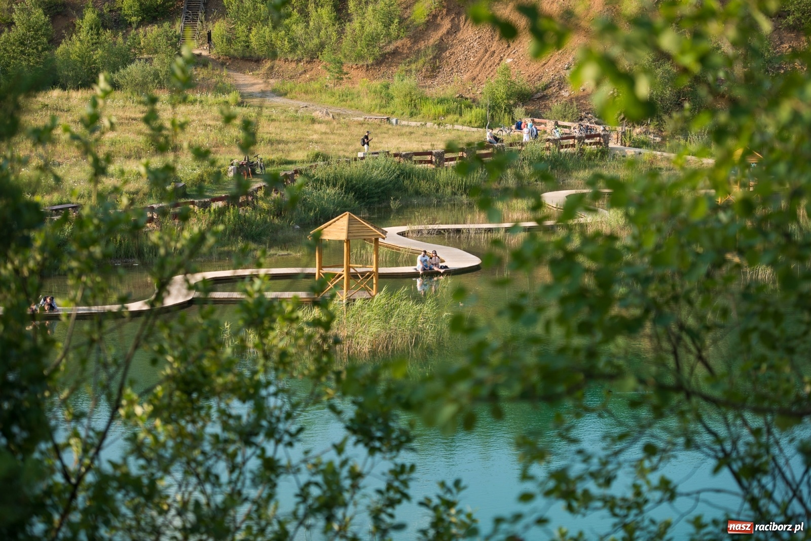 Zdjęcie w galerii na portalu naszraciborz.pl: Żwirownie na Ostrogu jak Malediwy. To jest możliwe! wiadomości z regionu
