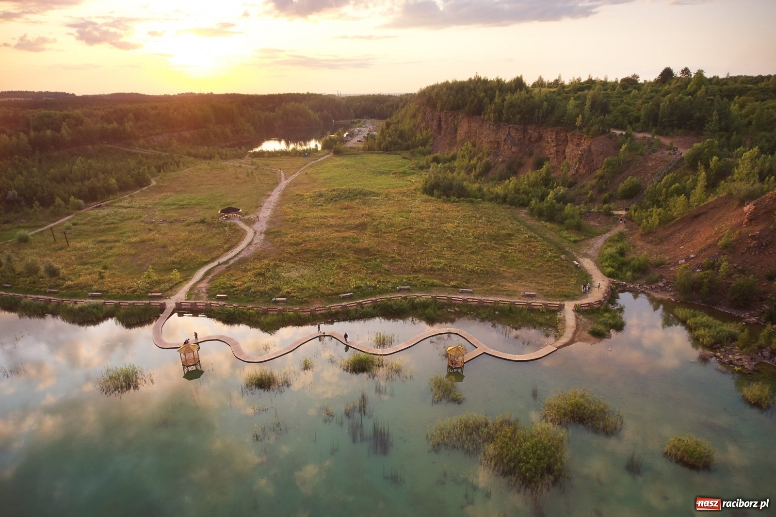 Zdjęcie w galerii na portalu naszraciborz.pl: Żwirownie na Ostrogu jak Malediwy. To jest możliwe! wiadomości z regionu