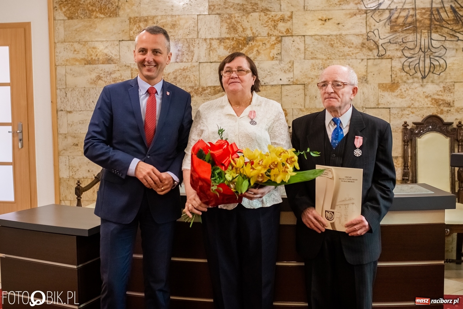 Zdjęcie w galerii na portalu naszraciborz.pl: Zgoda jest najważniejsza. Złote gody w raciborskim USC [FOTO i WIDEO] wiadomości z regionu