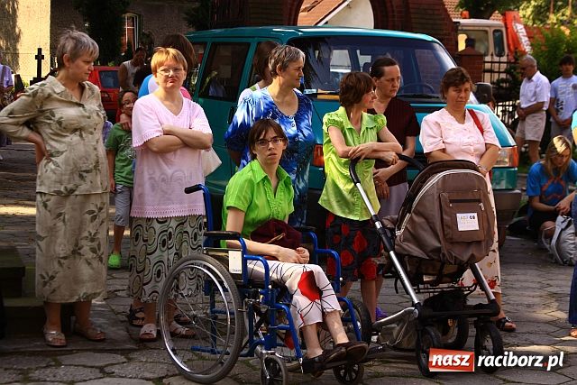 Zdjęcie w galerii na portalu naszraciborz.pl: Raciborska pielgrzymka wyruszyła wiadomości z regionu
