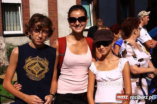 Zdjęcie w galerii na portalu naszraciborz.pl: Raciborska pielgrzymka wyruszyła wiadomości z regionu