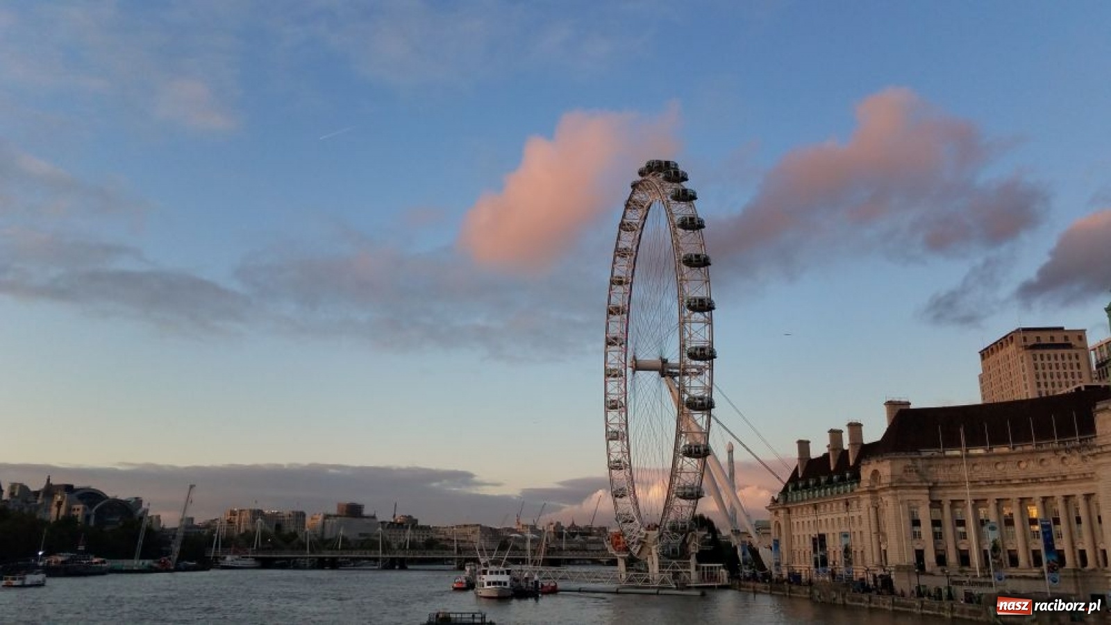 Zdjęcie w galerii na portalu naszraciborz.pl: Brexit ich nie wystraszył. Uczniowie CKZiU nr 1 na praktykach w Londynie wiadomości z regionu