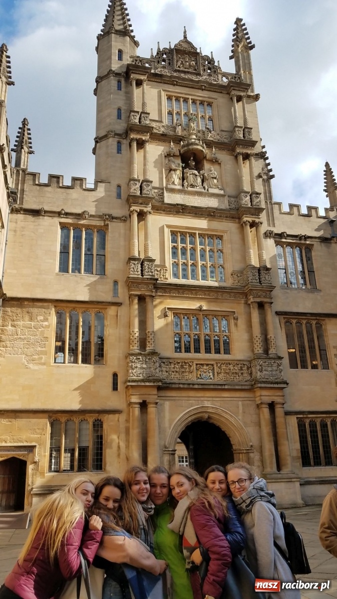 Zdjęcie w galerii na portalu naszraciborz.pl: Brexit ich nie wystraszył. Uczniowie CKZiU nr 1 na praktykach w Londynie wiadomości z regionu