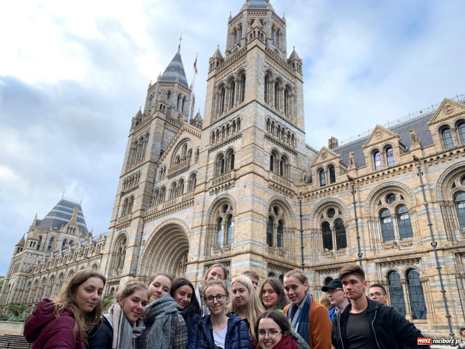 Zdjęcie w galerii na portalu naszraciborz.pl: Brexit ich nie wystraszył. Uczniowie CKZiU nr 1 na praktykach w Londynie wiadomości z regionu