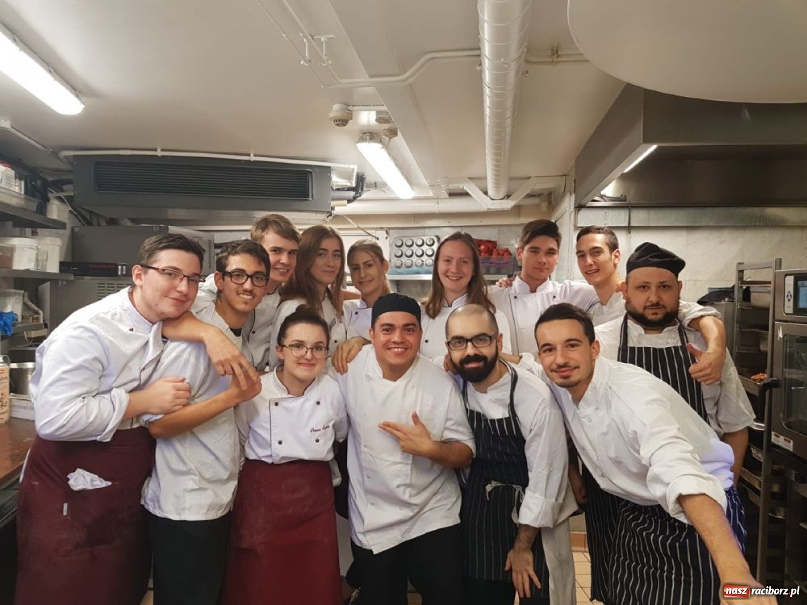 Zdjęcie w galerii na portalu naszraciborz.pl: Brexit ich nie wystraszył. Uczniowie CKZiU nr 1 na praktykach w Londynie wiadomości z regionu