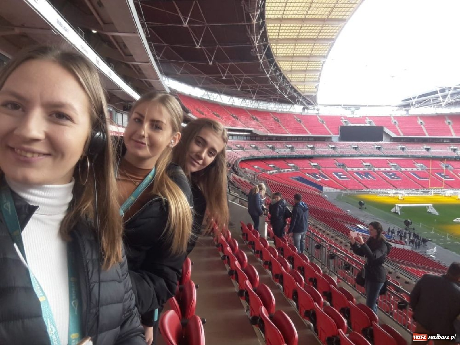 Zdjęcie w galerii na portalu naszraciborz.pl: Brexit ich nie wystraszył. Uczniowie CKZiU nr 1 na praktykach w Londynie wiadomości z regionu