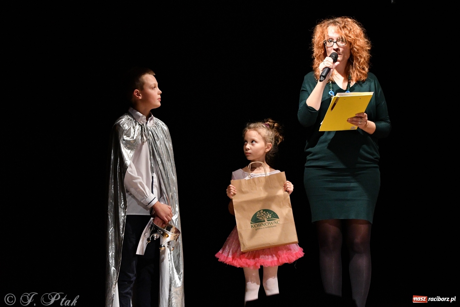 Zdjęcie w galerii na portalu naszraciborz.pl: Wieczór teatralny w MDK [FOTO i WIDEO] wiadomości z regionu