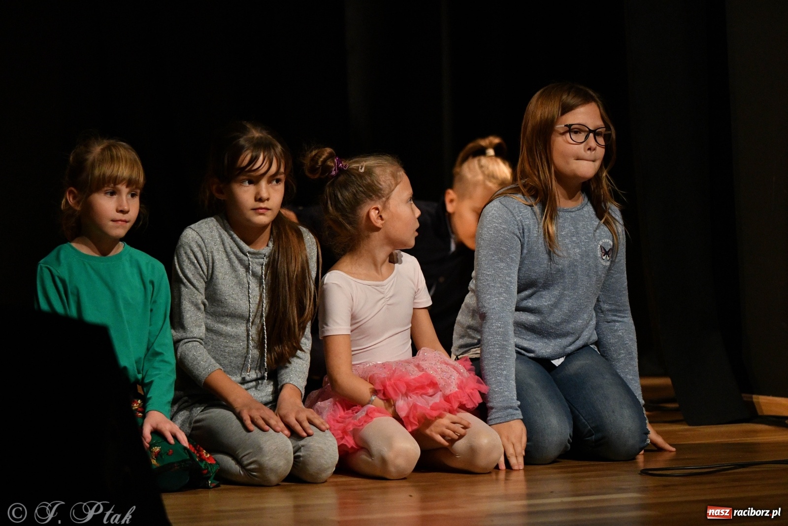 Zdjęcie w galerii na portalu naszraciborz.pl: Wieczór teatralny w MDK [FOTO i WIDEO] wiadomości z regionu