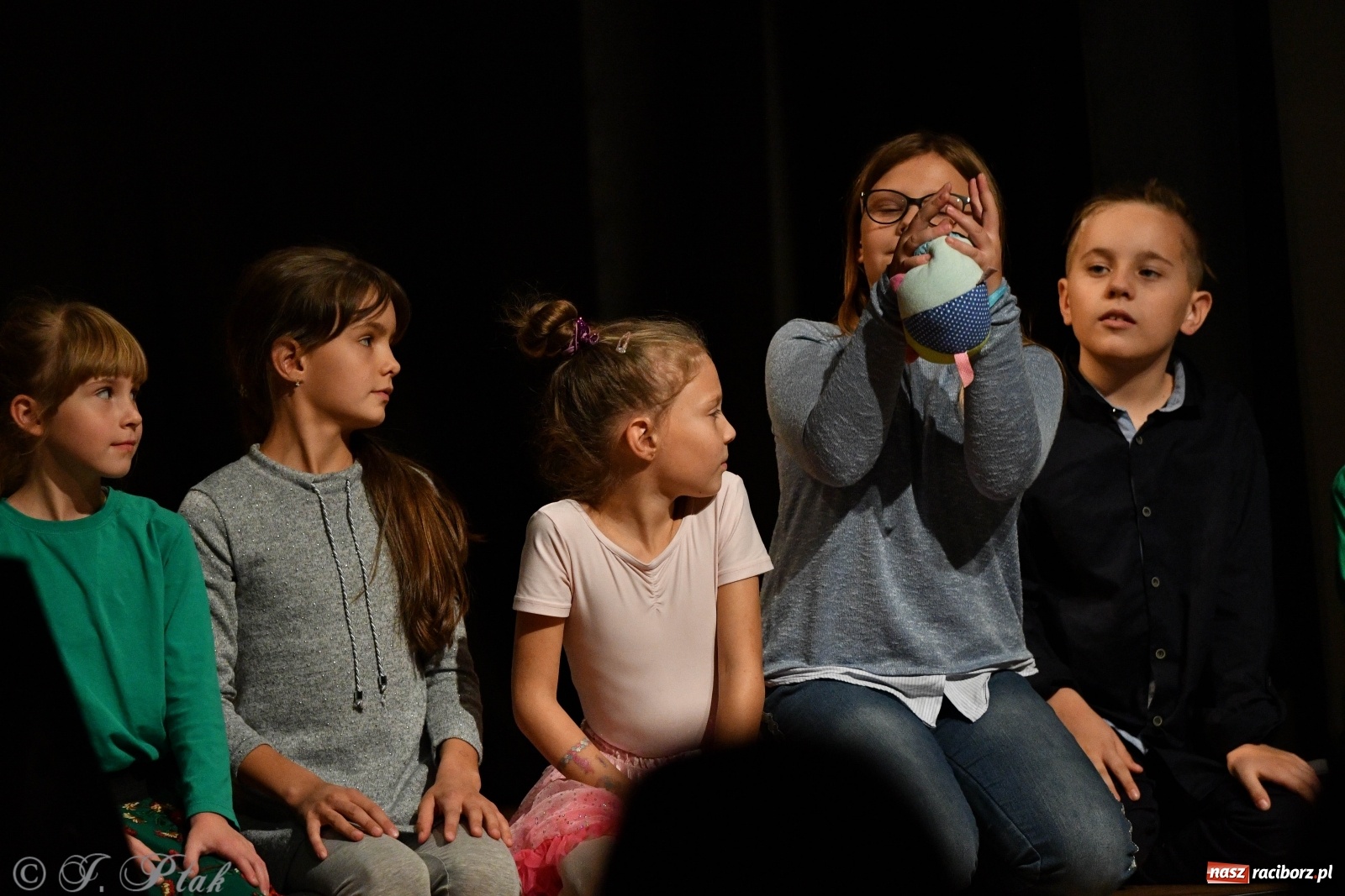 Zdjęcie w galerii na portalu naszraciborz.pl: Wieczór teatralny w MDK [FOTO i WIDEO] wiadomości z regionu